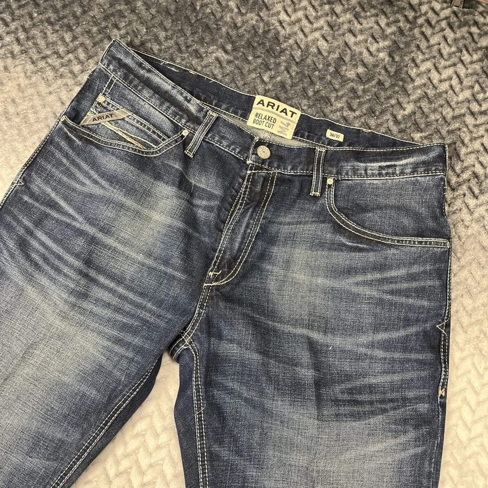 Ariat Jeans 38x32 M4 Low Rise Boot Cut Work Jeans Denim Med Wash EUC